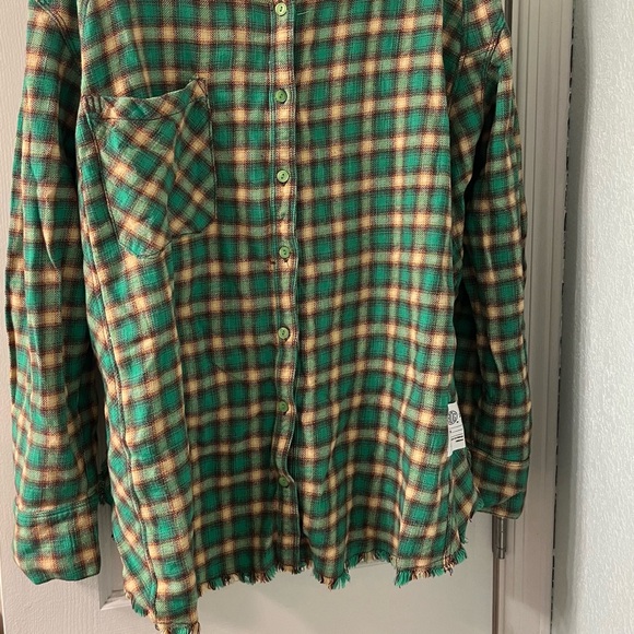 NWT XL BDG green flannel plaid Shacket/shirt with raw seam/hemline - Picture 7 of 16